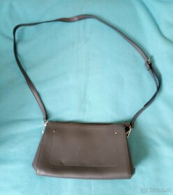 Dámske kabelky, cena za ku 4 € - 5