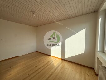 Prenájom priestranného mezonetového bytu s garážou a záhrado - 5