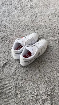 Nike SB Dunk Low Supreme 95 White Metallic Silver - 5