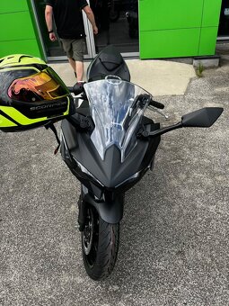 Kawasaki Ninja 500 - 5