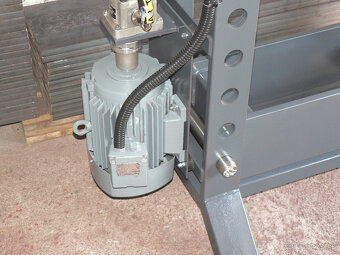 Hydraulický lis 40t. - 5