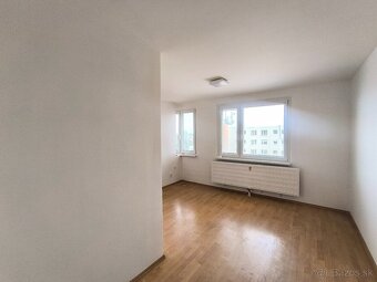1 izbový byt na PREDAJ - KOMÁRNO - 5