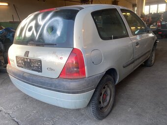 🚘Renault Clio 1.2i 43kw benzin r.v 2002 TP ŠPZ - 5