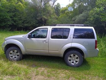 Nissan Pathfinder - 5