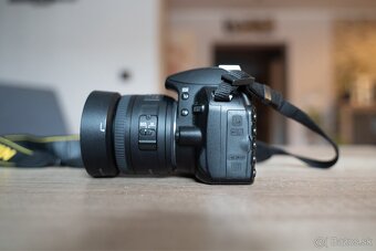 Nikon D3100 + AF-S 35mm f/1.8 G - 5