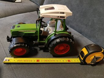 Bruder Zelený Traktor Fendt - 5
