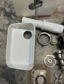Mlynček Bosch mum 5 na kuchynský robot - 5