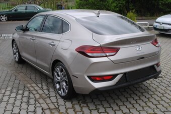 HYUNDAI I30 FASTBACK - PREDAJ AJ NA SPLÁTKY - 5