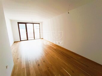 2-IZBOVÝ BYT,RUŽINOV-NIVY,PROJEKT-ZWIRN 3,BALKÓN,PARKING... - 5