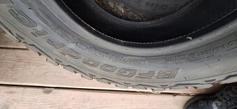 BFGoodrich Mud Terrain T/A KM3 255/70 r16 - 5