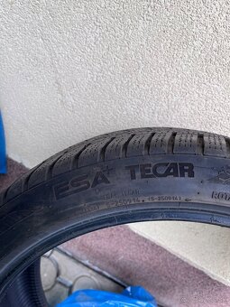 225/40R18 - 5