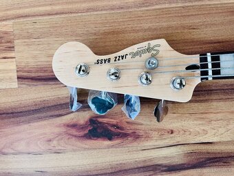 Jazz Bass. Fender - 5