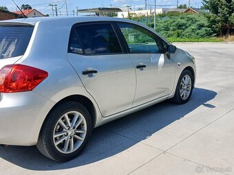 Toyota Auris 1.4 I D-4D 90 Terra Cool 5Dverová - 5