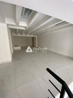 Pekný obchodný priestor /120 m2/ na Štúrovej ul. v budove LU - 5