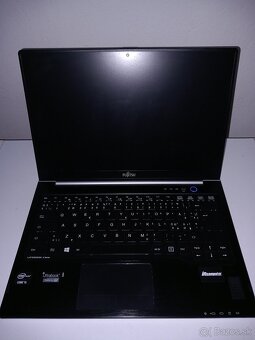 Fujitsu Lifebook U772 - 5