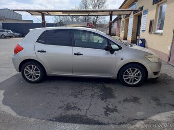 Toyota Auris 1.4D - 5