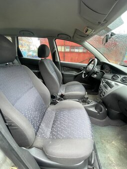 Ford Focus kombi 1.6 - 5