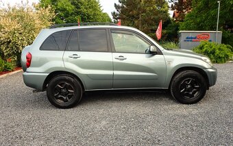 TOYOTA RAV4 2.0 D-4D 4x4 85kW - 2004 - KLIMA- ŤAŽNE - ŠPZ- - 5