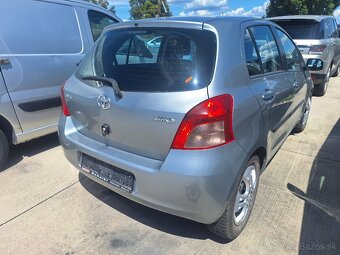 TOYOTA YARIS 1,3 BENZÍN AUTOMAT - 5