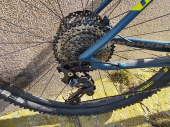 Cube reaction C:62 blue - 5