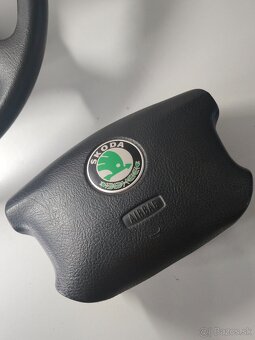 Octavia 1 Superb 1 volant - 5