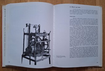 Hodiny (od gnomonu k atomovym hodinam)
- 5