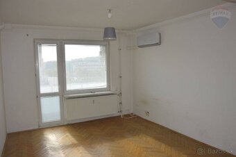 Predaj veľký 2,5 izbový byt Bratislava III - Nové Mesto - 5