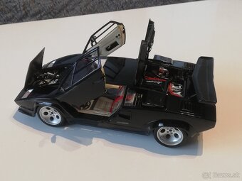 1:18 LAMBORGHINI COUNTACH Bburago - 5