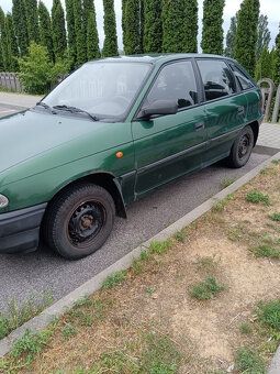 Predám opel astra classic 1.4 GL - 5