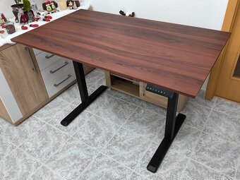 Elektrický výškovo nastaviteľný stôl Alza Ergo 140x80 cm - 5