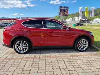 ALFA Romeo Stelvio / Benzín / 280PS / 14000,- EUR bez DPH - 5