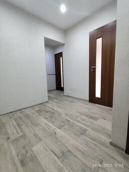 Predám 3 izbový byt 74 m2 , ulica Michalská, obec Hlohovec - 5