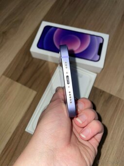 iPhone 12 fialový - 5