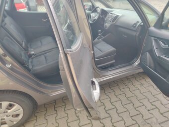 Hyundai ix 20 - 5