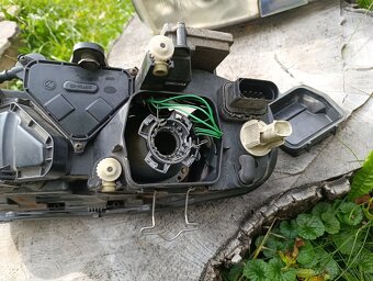 Predné svetlá Škoda Superb 1 -na diely - 5