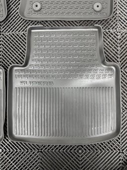 Originálne gumenné rohože Škoda Superb - 5