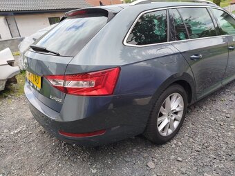 Rozpredám Superb 3 dvere (pravá strana) - 5