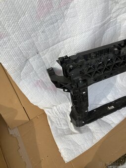 chladicova stena seat ateca predni celo - 5