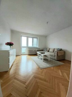 Veľmi pekný, svetlý, 2- izbový byt pri City Aréne a centre - 5