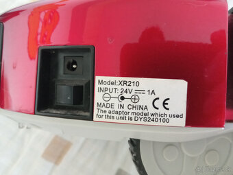 predám robotický vysávač Carneo XR210 - 5