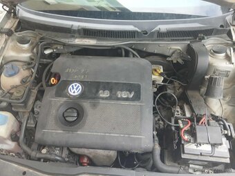 Volkswagen Golf 4, 1.6 Benzín, 77kw - 5