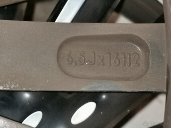 Fiat 500 - originál 16" alu disky s letnými pneu - 5