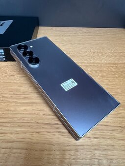 Predám SAMSUNG GALAXY Z FOLD 6 12GB/512GB, TOP stav, ZARUKA - 5