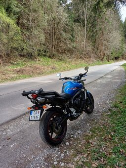 Yamaha FZ6 S2 - 5