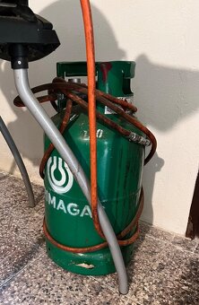 Plynový gril Weber s veľkou plynovou fľašou - 5
