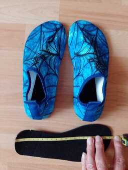 Topánočky do vody Spiderman v.24-25 nové a v. 36-37 nové/ + - 5