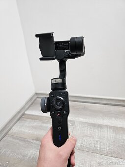 Zhiyun Smooth 4 - 5