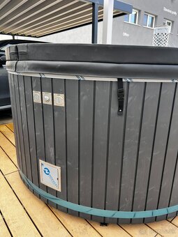 Luxusná kúpacia kaďa s integrovanou pecou - 5