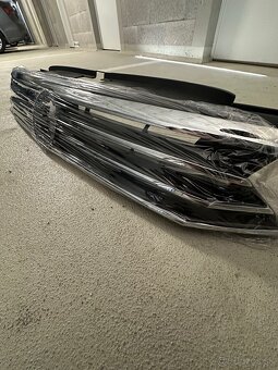 VW Passat B8 predná chrómová maska, 2015-2019 - 5