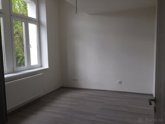 Prenájom 3 izbového bytu na Vajanského ulici - 66m2 - 5
